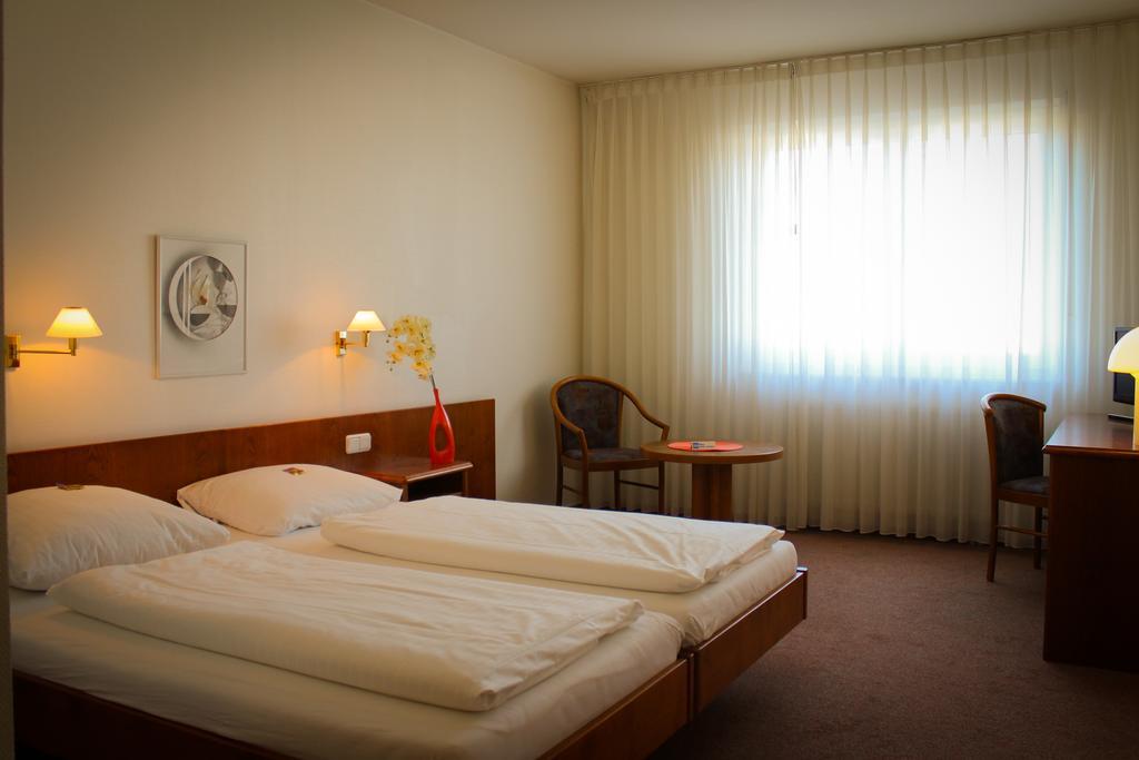 Hotel La Taverna Rosbach vor der Hohe ห้อง รูปภาพ
