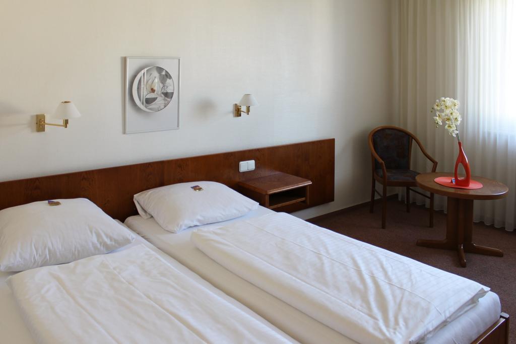 Hotel La Taverna Rosbach vor der Hohe ห้อง รูปภาพ
